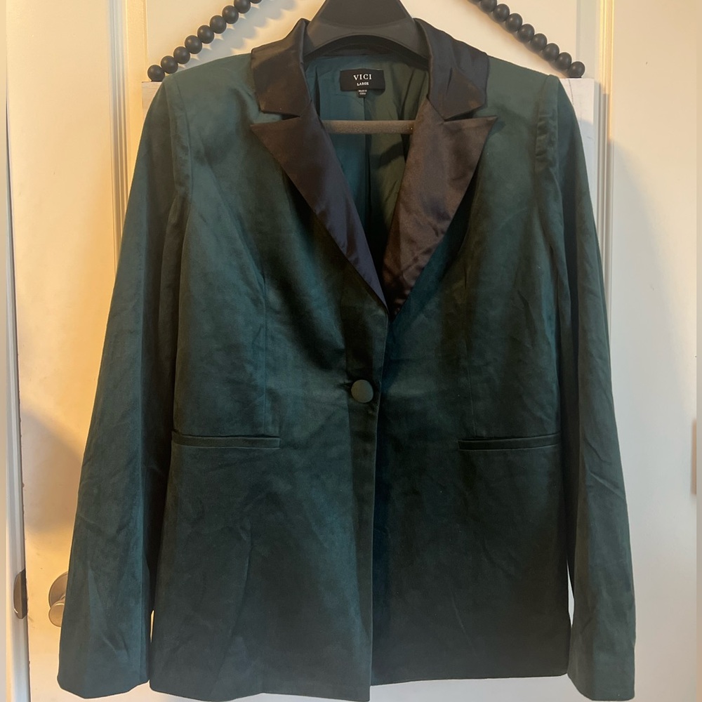 VICI Holiday Emerald Green Velvet Blazer Jacket Black Satin Lapel Large 12 NWT - Picture 8 of 10